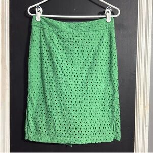 Banana Republic Lined Eyelet Pencil Skirt Size: 6 Length: 22”